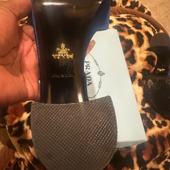 Prada Women's Royal Blue Velvet Heels - Picture 4 of 5